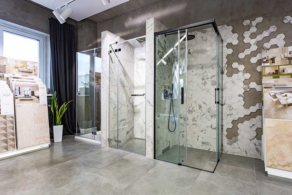 Glass Shower Enclosures in Dubai: Sizes, Hardware, Cleaning, and Installation Guide